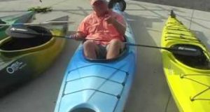 4-Kayaks-2-Paddles-Trailer