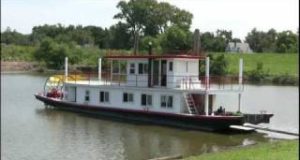 Butch-Williams-Builds-A-Paddlewheel-Boat