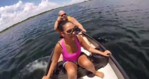 Funny-Video-of-Canoe-Capsizing-In-a-Lake