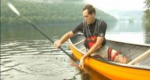 How-to-Steer-and-Paddle-a-Canoe-How-to-do-a-Low-Brace-Maneuver-in-Canoeing