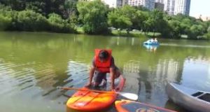 Ric-funny-Stand-up-paddle-boarding