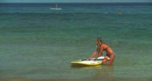 Stand-Up-Paddle-Board-Instruction-Lesson-07-Coming-InGetting-Off