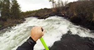 Whitewater-SUP-Big-Eddy-Rapids-on-the-Deschutes-River